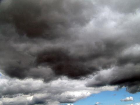 cumulonimbus clouds lightning